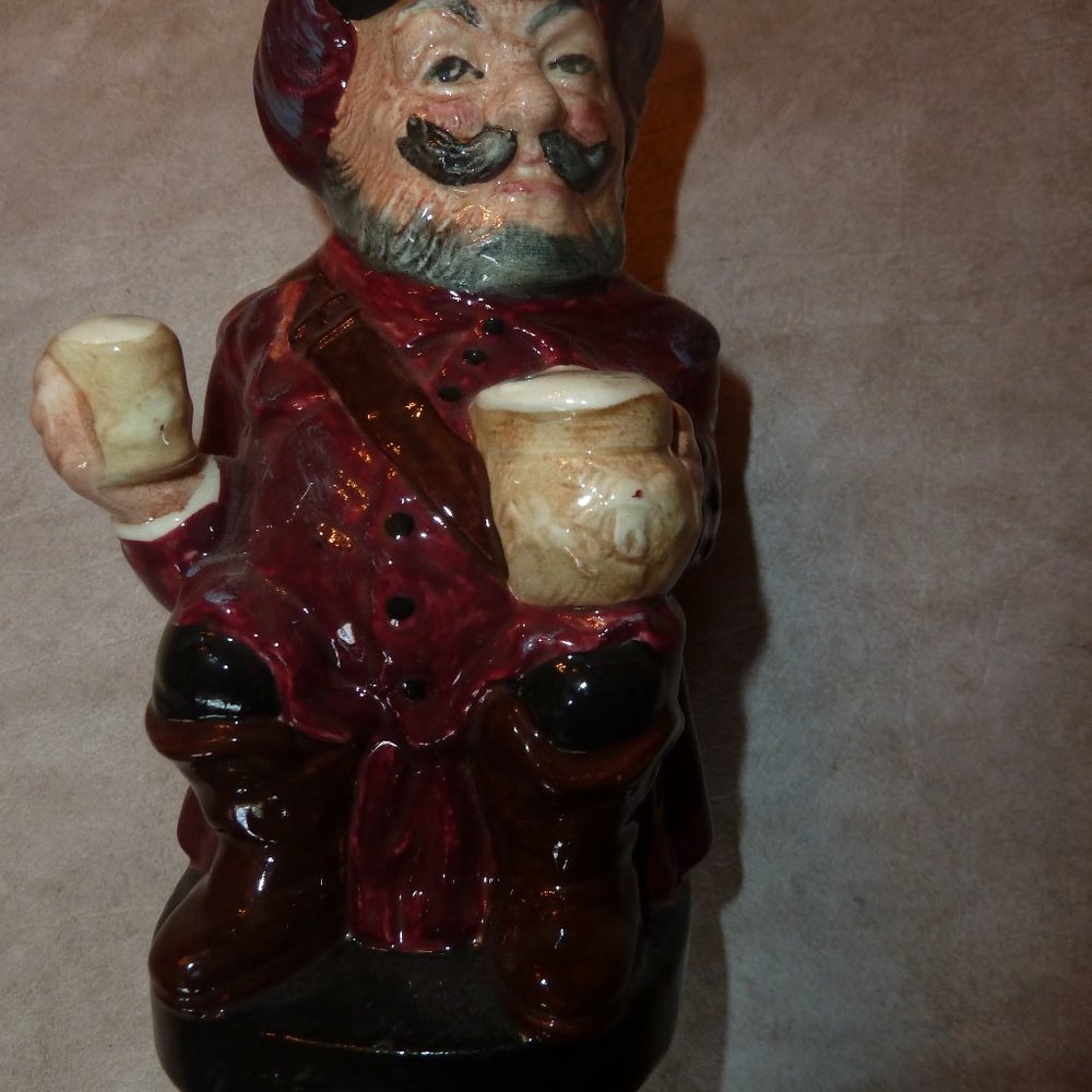 VINTAGE ROYAL DOULTON PORCELAIN "FALSTAFF" TOBY MUG
